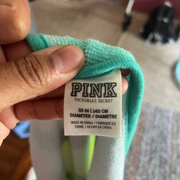 PINK beach towel - Picture 3 of 3